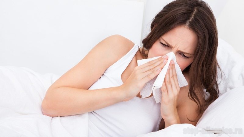 Заложен нос и слезятся глаза • Как вылечить аллергию